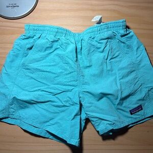 Women’s Patagonia baggies 5inch